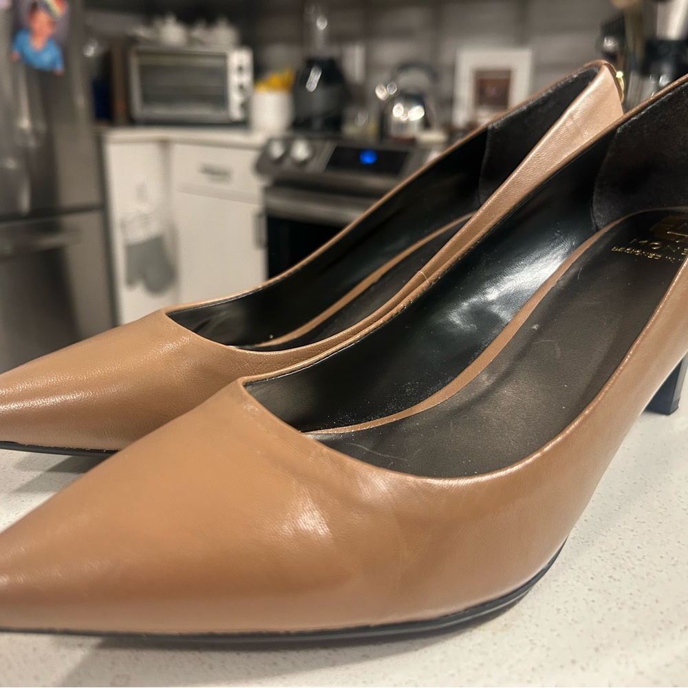 Monet Tan Heels Sleek Professional Design - Picture 2 of 9